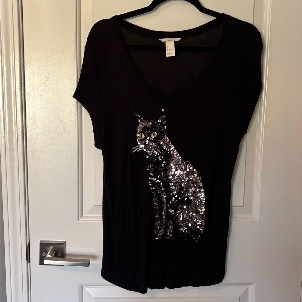 H&M Black Sequin Cat Graphic Tee